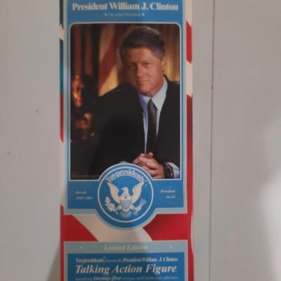 Sale Photo Thumbnail #51: 2003 President William J. Clinton  Talking Action Figure doll TOY PRESIDENTS 

New original box.