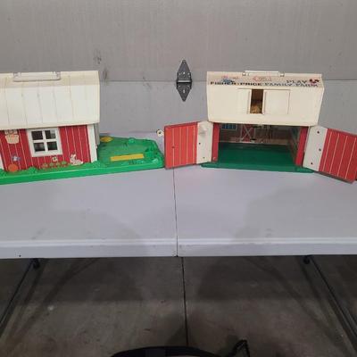 Sale Photo Thumbnail #53: Vintage 1967 Fisher Price Family Play Farm.

In good condition
Will receive all items pictured.