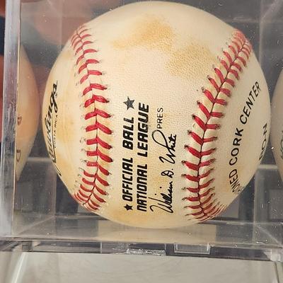 Darrell Evans OMLB Signed Autographed Baseball In Collectors Case