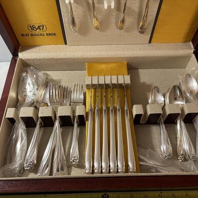 Vintage 1847 Roger’s Bros. Daffodil Flatware