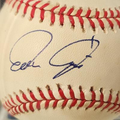 Edgar Rentertia OMLB Signed Autographed Baseball In Collectors Case