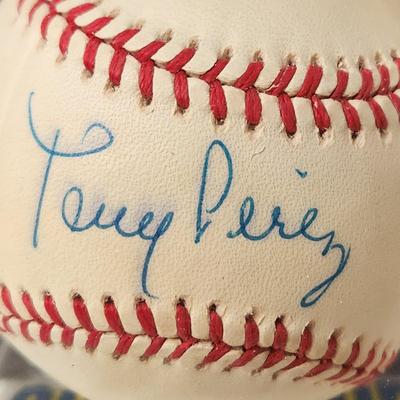 Tony Perez OMLB Signed Autographed Baseball In Collectors Case
