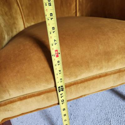 Mid Century Tufted Accent Arm Chair