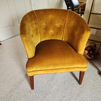Mid Century Tufted Accent Arm Chair