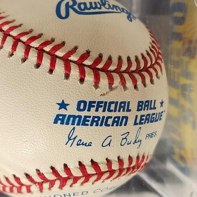 Eric Milton OMLB Signed Autographed Baseball In Collectors Case