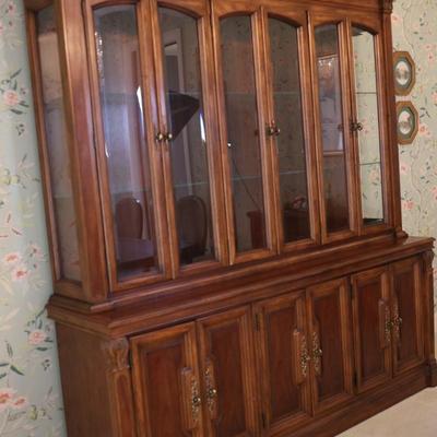 Beautiful Solid Wood China Cabinet
