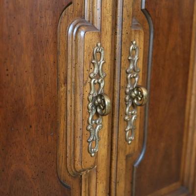 Beautiful Solid Wood China Cabinet