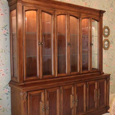 Beautiful Solid Wood China Cabinet