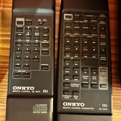 Onkyo TX-sv515pro Receiver and 6 Disc CD Changer