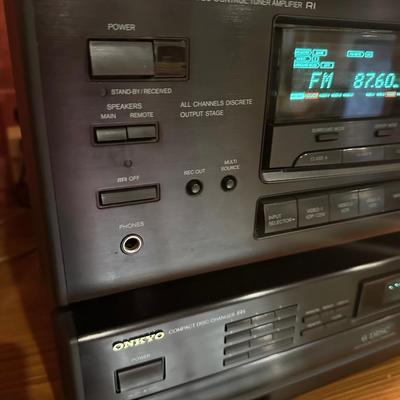 Onkyo TX-sv515pro Receiver and 6 Disc CD Changer