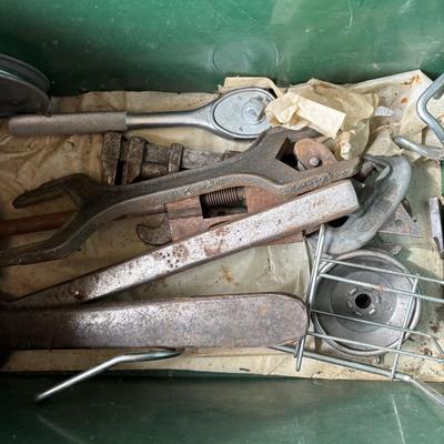 LOT 30: Tools Box & Tools