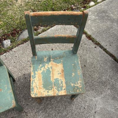 LOT 32: Vintage Readsboro Chair Co. Children's Chairs (4 Green) & Red 2 Red Childs Folding Chairs - Ready for Upcycling
