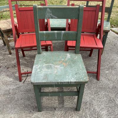 LOT 32: Vintage Readsboro Chair Co. Children's Chairs (4 Green) & Red 2 Red Childs Folding Chairs - Ready for Upcycling