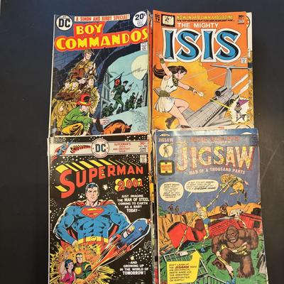 LOT 62 Marvel, DC & More Comic Book Collection: Sandman, Shazam, Flash & many others