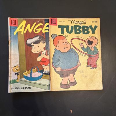 LOT 66: Vintage Comic Book Collection: Francis, Fox Crow, Casper, Heckle & Jeckel, Porky Pig & Others