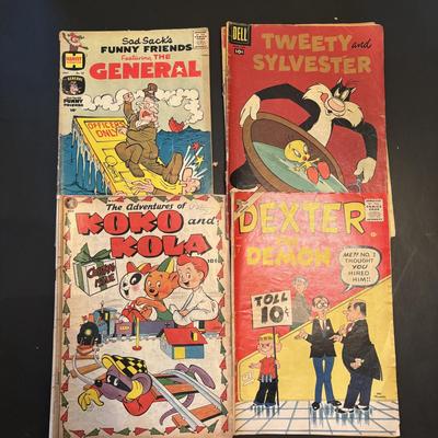 LOT 66: Vintage Comic Book Collection: Francis, Fox Crow, Casper, Heckle & Jeckel, Porky Pig & Others