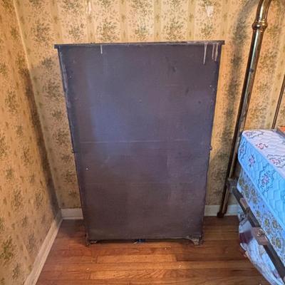 LOT 70: Vintage Chippendale Style Bookcase