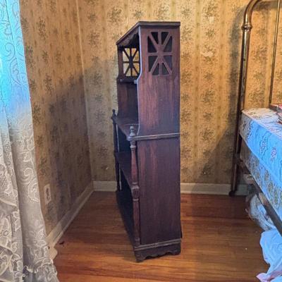 LOT 70: Vintage Chippendale Style Bookcase
