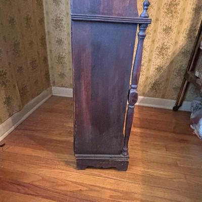 LOT 70: Vintage Chippendale Style Bookcase