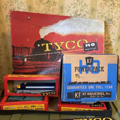 LOT 75: KF Industries Power Pack & Tyco HO Train Set Manufactured by Mantua Metal Products, Woodbury Heights, NJ