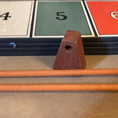LOT 76: Antique Derby Day Parker Brothers 1930s Horse Race Game