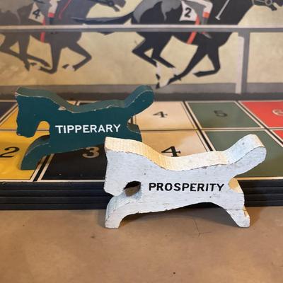 LOT 76: Antique Derby Day Parker Brothers 1930s Horse Race Game
