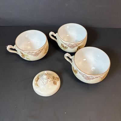 LOT 86: Anitque Ohme "Old ivory" Silesia Teacups, Saucers, Dessert Plates & More