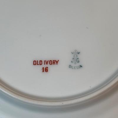LOT 86: Anitque Ohme "Old ivory" Silesia Teacups, Saucers, Dessert Plates & More