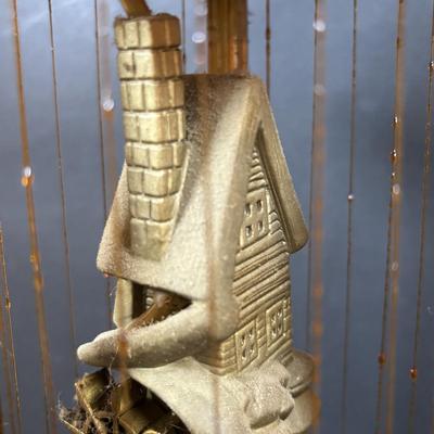 LOT 95: Vintage Tabletop Mineral Oil Rain Drip Lamp