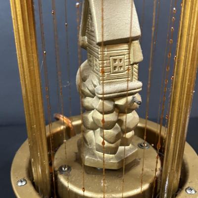 LOT 95: Vintage Tabletop Mineral Oil Rain Drip Lamp