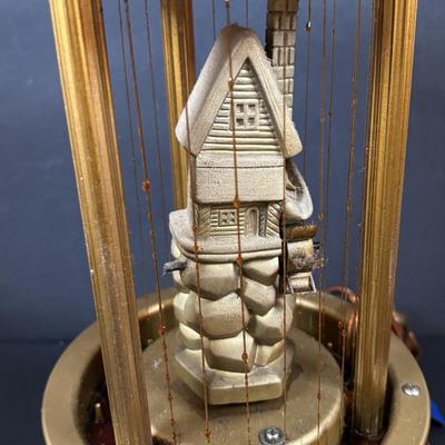 LOT 95: Vintage Tabletop Mineral Oil Rain Drip Lamp