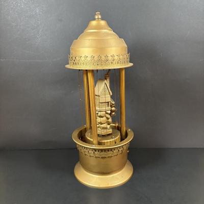 LOT 95: Vintage Tabletop Mineral Oil Rain Drip Lamp