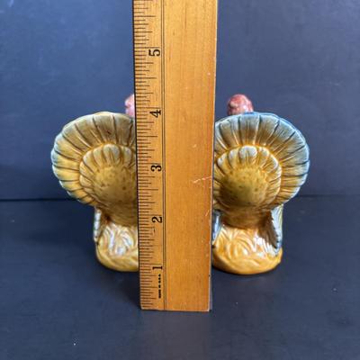 LOT 97: Lefton Collection: November, December January Figures & Turkey Salt/Pepper Shakers