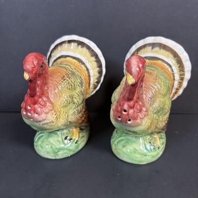 LOT 98: Fall Collection: Paper Decorations, Macy's Day Parade Musical Snow Globe, Lefton Turkey Salt/Pepper Shakers, Glass Pumpkin