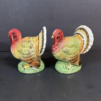 LOT 98: Fall Collection: Paper Decorations, Macy's Day Parade Musical Snow Globe, Lefton Turkey Salt/Pepper Shakers, Glass Pumpkin