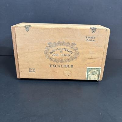 LOT 101: Vintage Edison Stock Exchange Ticker Tape Lighter w/Glass Dome, Holts Cigar Company Ashtrays, Pipe Holders & More
