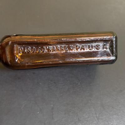 LOT 103: Vintage Brown & Clear Bottle Collection