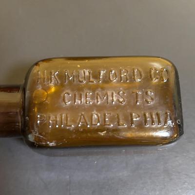 LOT 103: Vintage Brown & Clear Bottle Collection