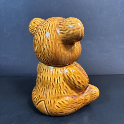 LOT 105: Vintage Kitchen: Mrs. Butterworth Syrup Bottle, Kitchen Prayer Plate, Tins, Atlas Canning Jar & Ceramic Bear Honey Pot