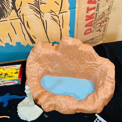 LOT 248: Vintage Daktari Jungle Play Set Based on the 1967 TV Show by Marx Includes Animals, Toy Soldiers, Trees Hut Fence and Much More