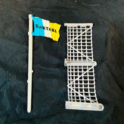 LOT 248: Vintage Daktari Jungle Play Set Based on the 1967 TV Show by Marx Includes Animals, Toy Soldiers, Trees Hut Fence and Much More