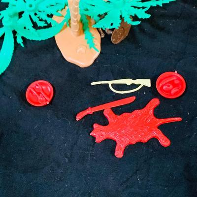 LOT 248: Vintage Daktari Jungle Play Set Based on the 1967 TV Show by Marx Includes Animals, Toy Soldiers, Trees Hut Fence and Much More