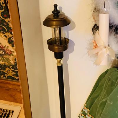 LOT255: Animatronic Santa and Victorian Dressed Holiday Doll with Lamp Post