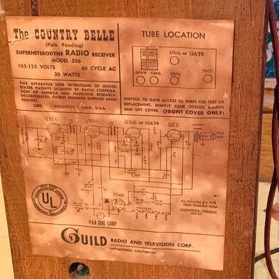 LOT257: The Country Belle Telephone Shaped Superheterodyne Tube Radio Receiver Model 556