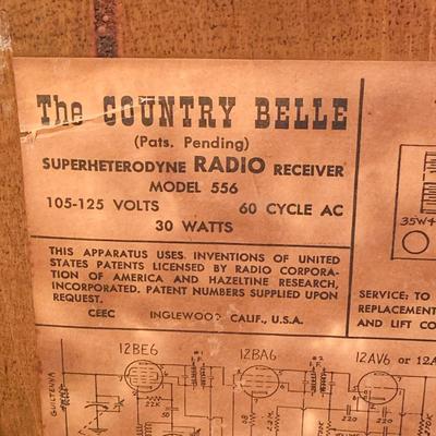 LOT257: The Country Belle Telephone Shaped Superheterodyne Tube Radio Receiver Model 556