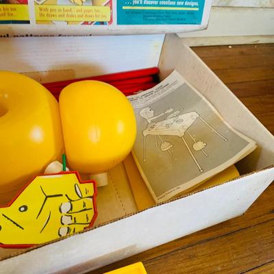 LOT 260: Vintage Children’s Games Including Sandlot Slugger by Milton Bradley, Spiroman by Kenner and Hands Down by Ideal