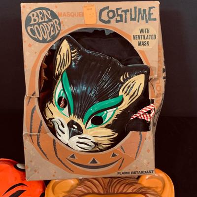 LOT 263: Collection of Vintage Children’s Halloween Masks and Costume
