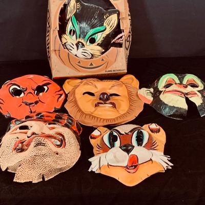 LOT 263: Collection of Vintage Children’s Halloween Masks and Costume