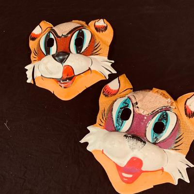 LOT 263: Collection of Vintage Children’s Halloween Masks and Costume
