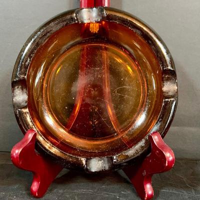 LOT 268: Collection of Vintage Ashtrays and Colibri Electro-Quarts Lighter In Original Box